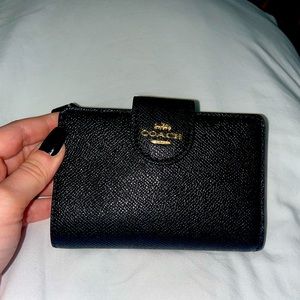 Coach Medium Corner Zip Wallet